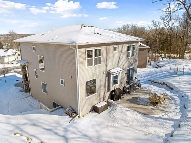 $875,000 | 7465 Glengarry Place, Eden Prairie, MN 55344