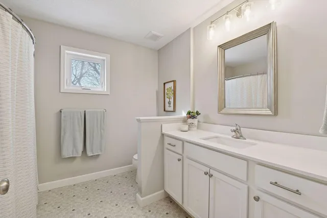 $875,000 | 7465 Glengarry Place, Eden Prairie, MN 55344