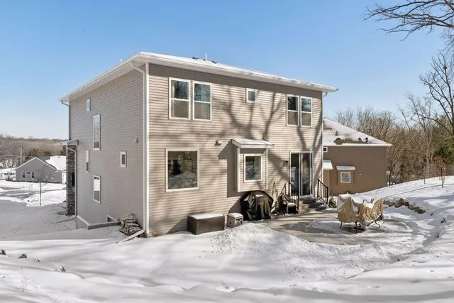 $875,000 | 7465 Glengarry Place, Eden Prairie, MN 55344