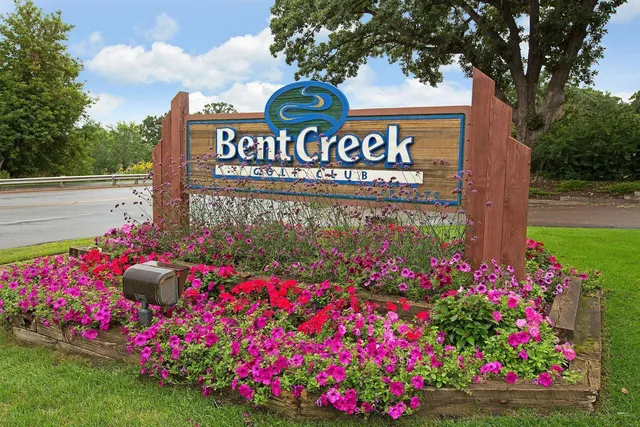 $875,000 | 7465 Glengarry Place, Eden Prairie, MN 55344