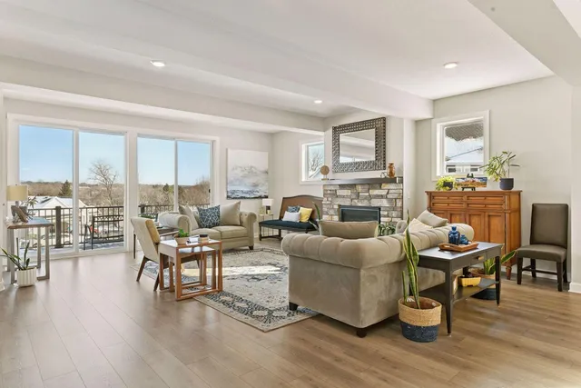 $875,000 | 7465 Glengarry Place, Eden Prairie, MN 55344