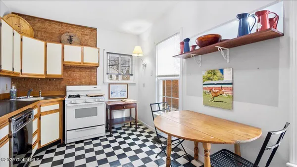 $775,000 | 154 Washington Street, Saratoga Springs, NY 12866