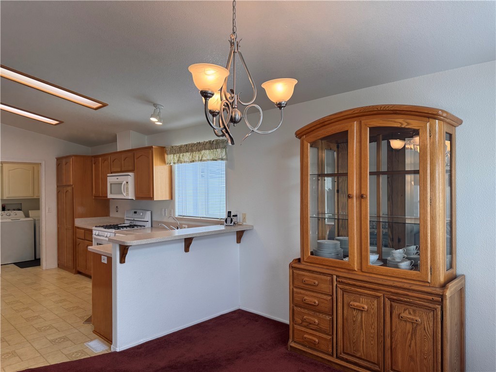 1545 East El Rodeo Road, Unit 60 Fort Mohave, AZ 86426 - Photo 15 of 60 Kitchen