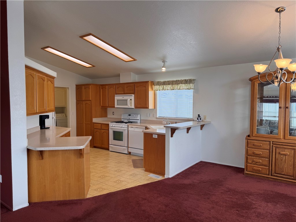 1545 East El Rodeo Road, Unit 60 Fort Mohave, AZ 86426 - Photo 17 of 60 Kitchen