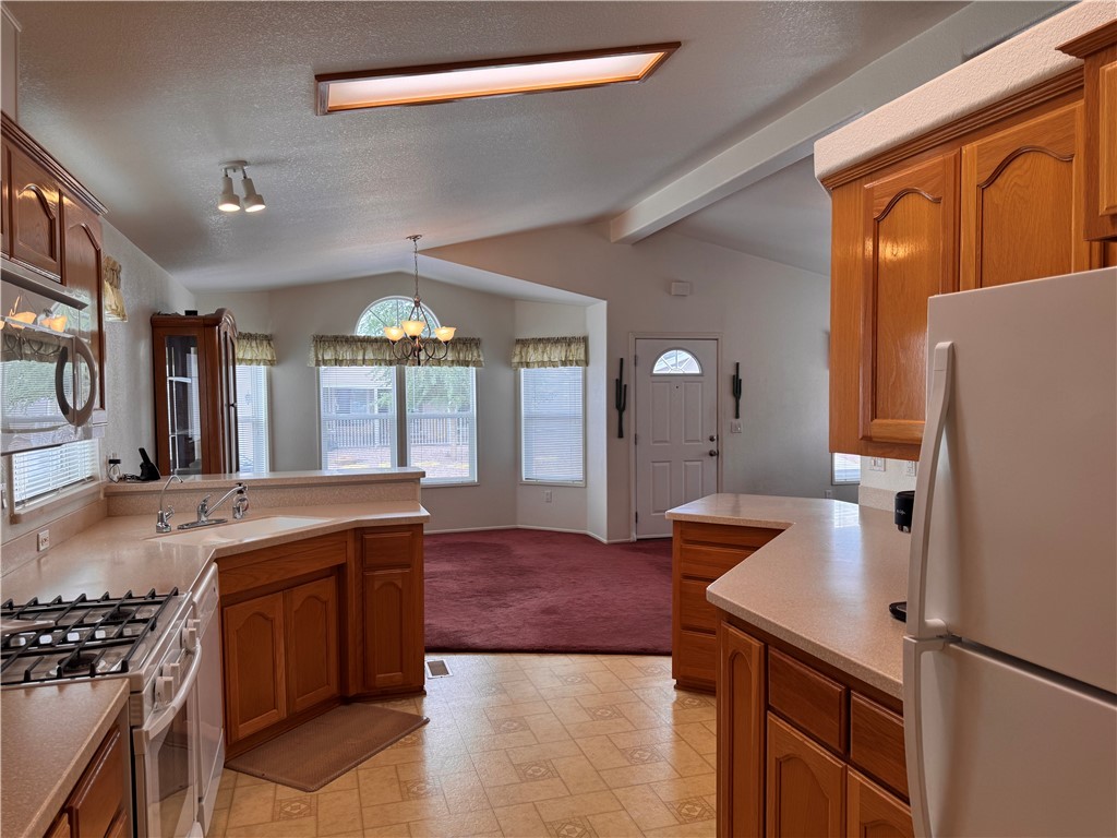 1545 East El Rodeo Road, Unit 60 Fort Mohave, AZ 86426 - Photo 20 of 60 Kitchen