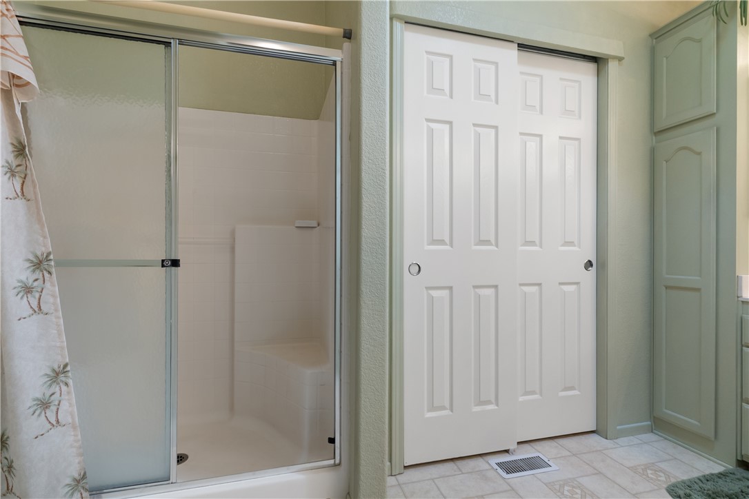 1545 East El Rodeo Road, Unit 60 Fort Mohave, AZ 86426 - Photo 40 of 60 Bathroom