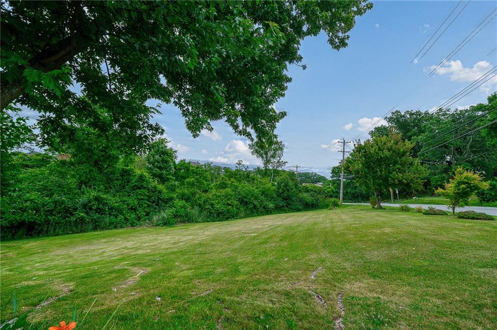 219 McMichael Road Carnegie, PA 15106 - Photo 29 of 35 Gallery Image 29