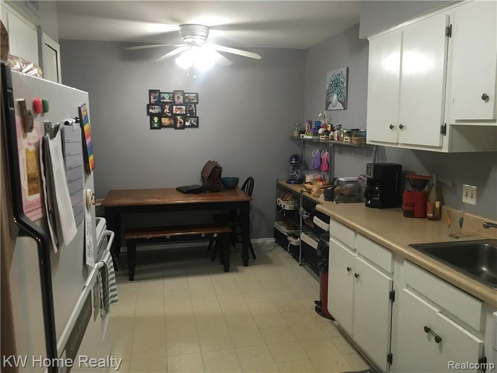 503 East University Drive Rochester, MI 48307 - Photo 2 of 9