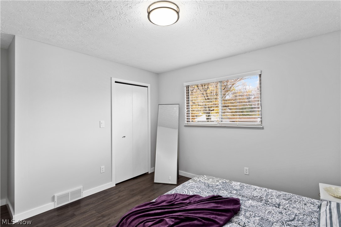 1179 Monarch Road Cleveland, OH 44121 - Photo 21 of 35 Gallery Image 21