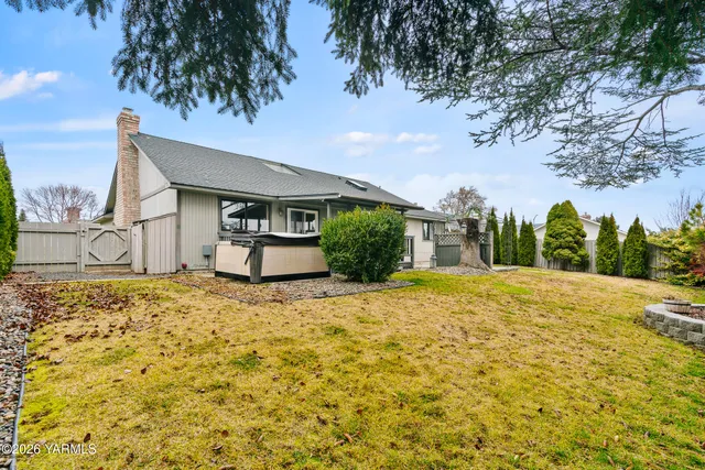 $460,000 | 5406 Meadow Lane, Yakima, WA 98908