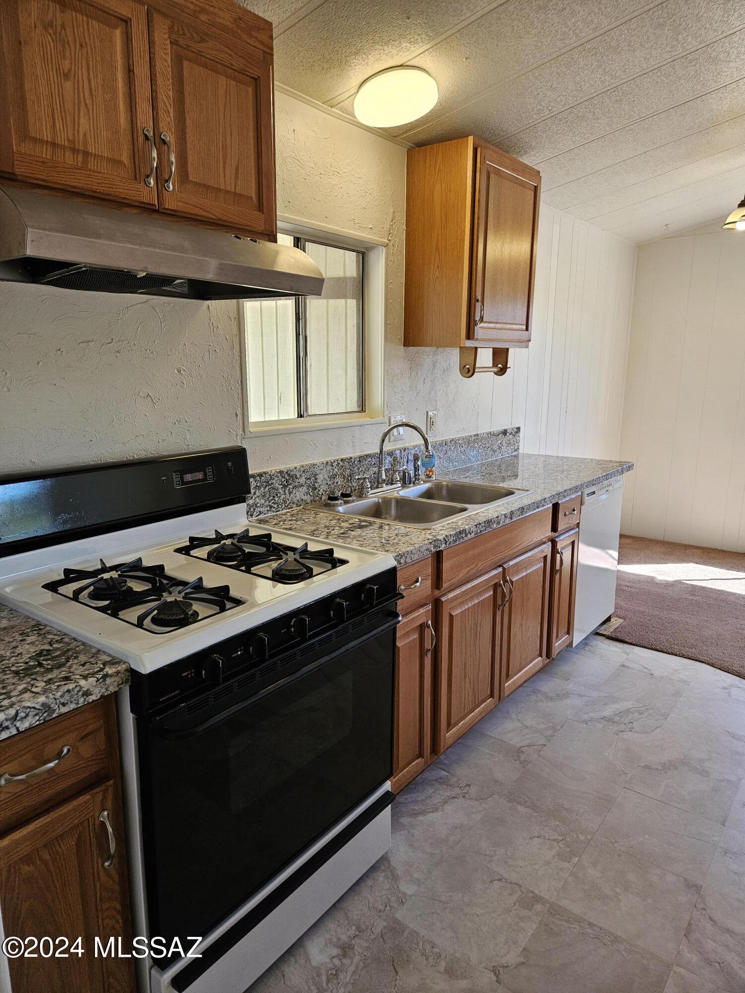 3180 West Rice Road Benson, AZ 85602 - Photo 10 of 26