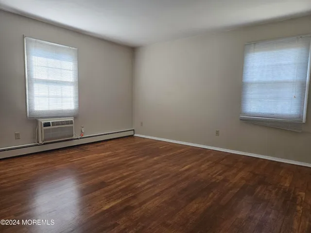 $1,900 | 66 Stonehurst Boulevard, Unit G, Freehold, NJ 07728