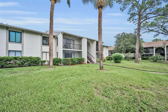 $138,900 | 2687 Pine Ridge Way South, Unit E1, Palm Harbor, FL 34684