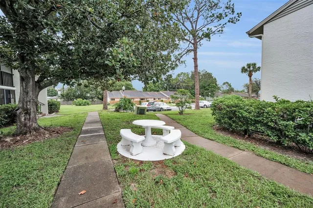 $138,900 | 2687 Pine Ridge Way South, Unit E1, Palm Harbor, FL 34684