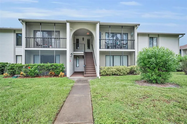 $138,900 | 2687 Pine Ridge Way South, Unit E1, Palm Harbor, FL 34684