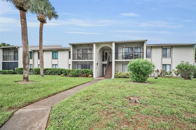 $138,900 | 2687 Pine Ridge Way South, Unit E1, Palm Harbor, FL 34684