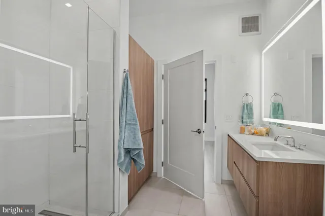 $589,900 | 701 Swann Avenue, Unit 507, Alexandria, VA 22301