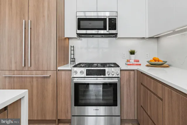 $589,900 | 701 Swann Avenue, Unit 507, Alexandria, VA 22301