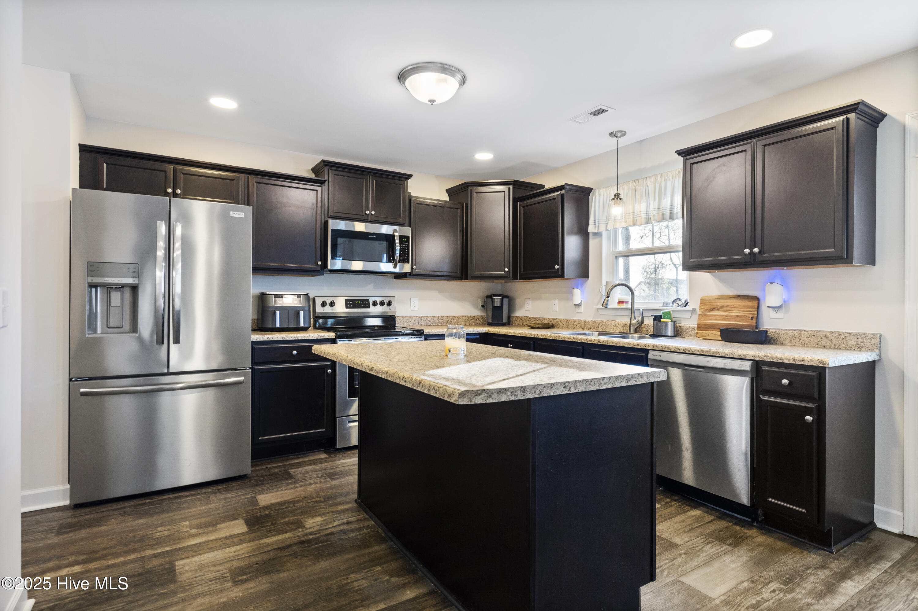 142 Hawks Point Road Jacksonville, NC 28540 - Photo 14 of 39 DSC09149