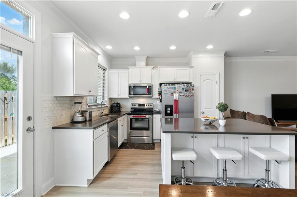 3855 Thistleberry Road High Point, NC 27265 - Photo 12 of 36