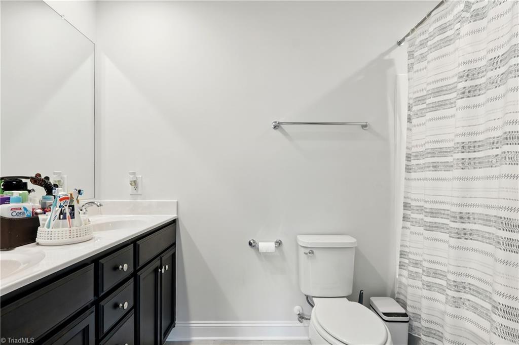 3855 Thistleberry Road High Point, NC 27265 - Photo 17 of 36