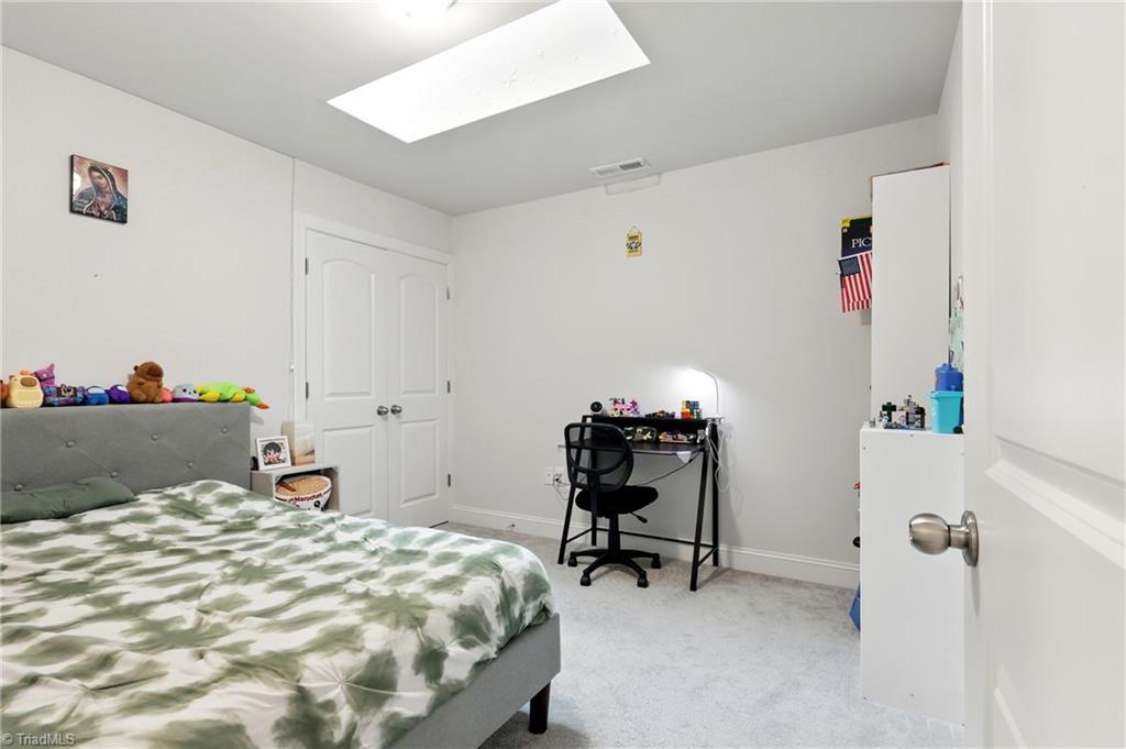 3855 Thistleberry Road High Point, NC 27265 - Photo 22 of 36