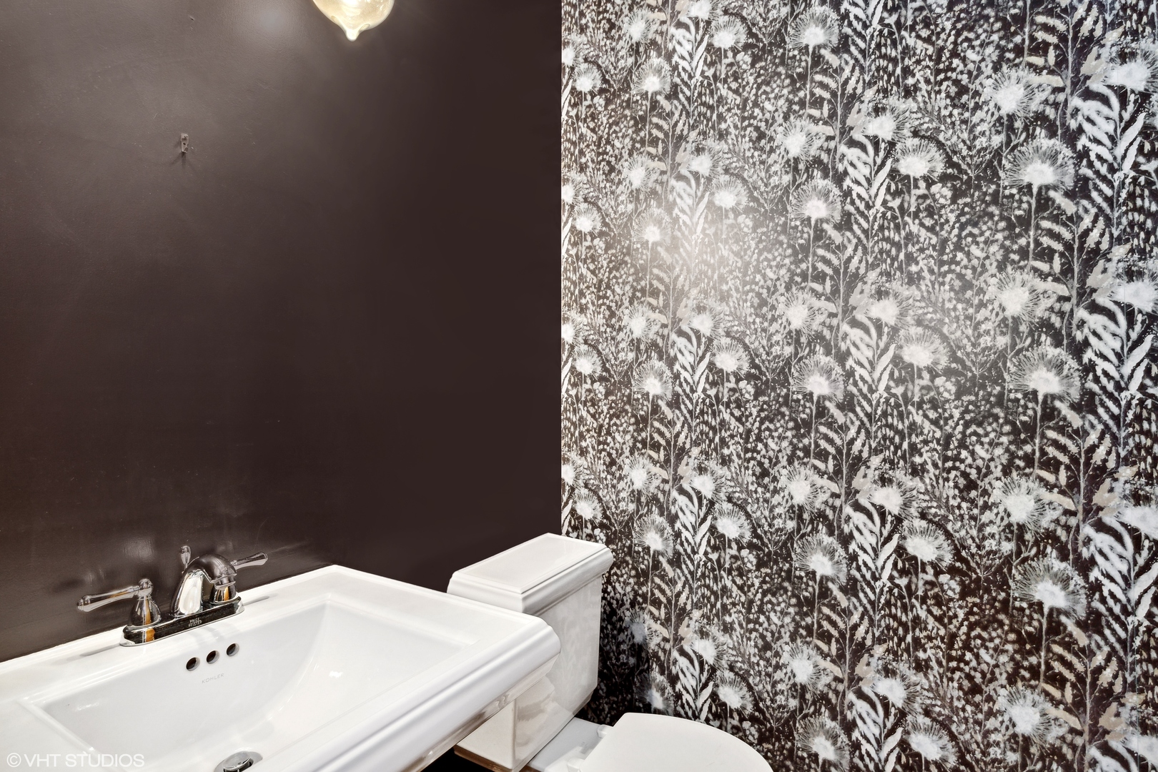 430 Long Hill Road Gurnee, IL 60031 - Photo 12 of 27 a bathroom with a sink and a toilet