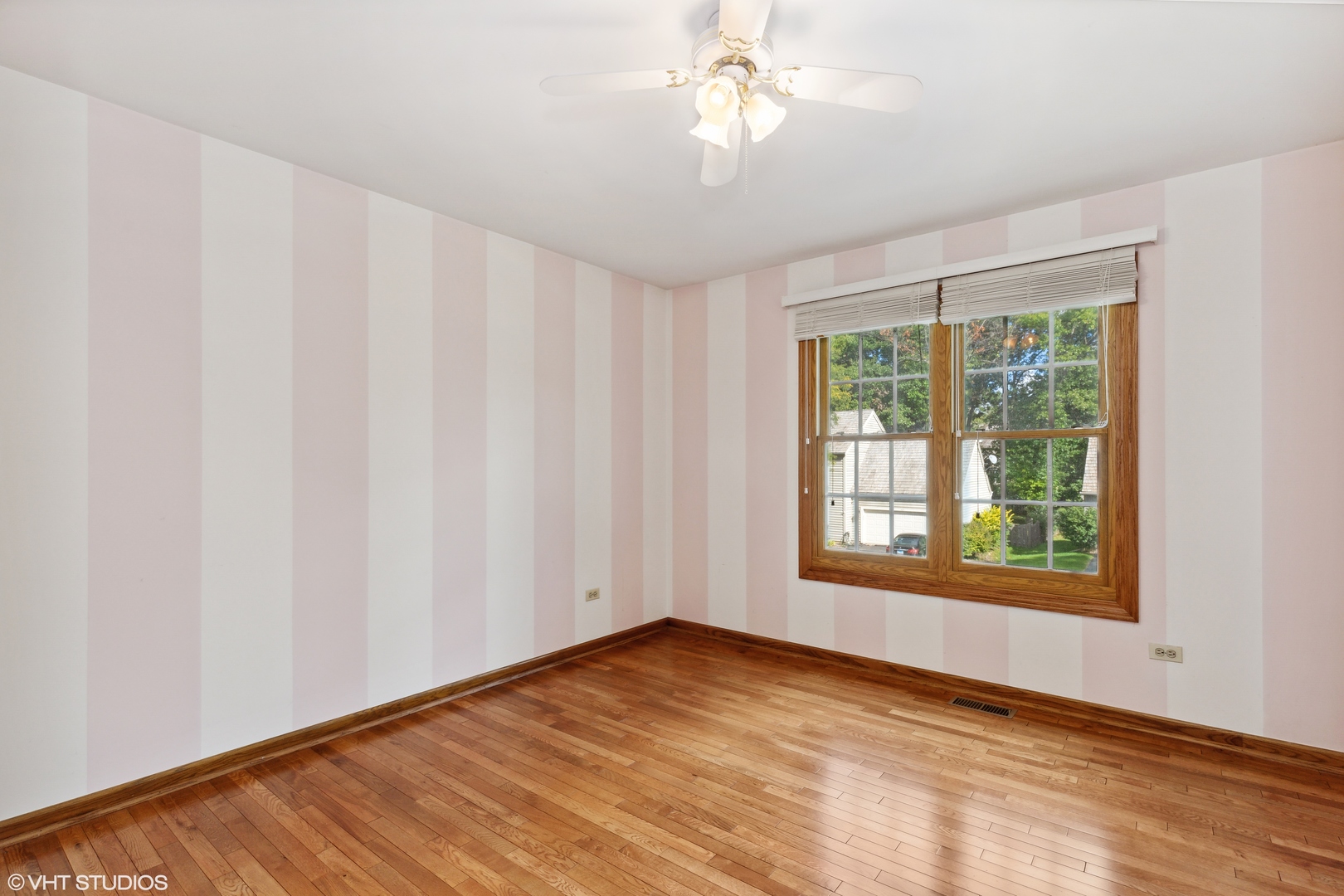 430 Long Hill Road Gurnee, IL 60031 - Photo 18 of 27 a view of an empty room with a window and closet area