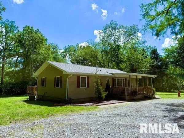$259,000 | 202 Divisa Street, West Frankfort, IL 62896