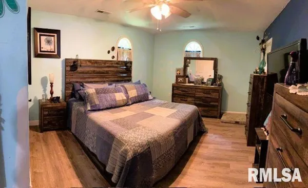 $259,000 | 202 Divisa Street, West Frankfort, IL 62896