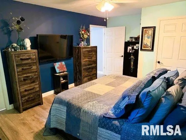 $259,000 | 202 Divisa Street, West Frankfort, IL 62896