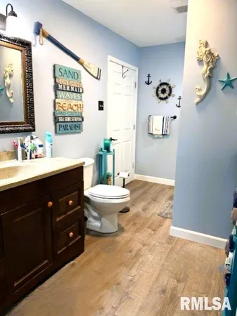 $259,000 | 202 Divisa Street, West Frankfort, IL 62896