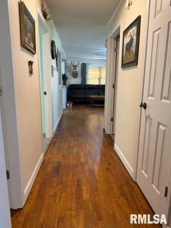 $259,000 | 202 Divisa Street, West Frankfort, IL 62896