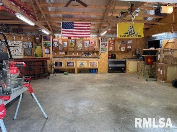 $259,000 | 202 Divisa Street, West Frankfort, IL 62896