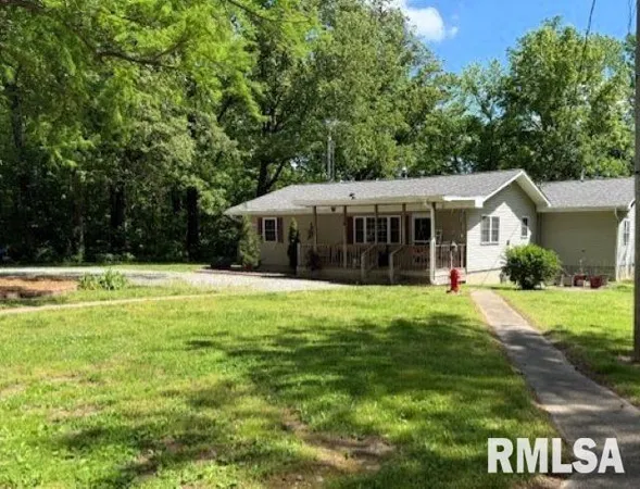 $259,000 | 202 Divisa Street, West Frankfort, IL 62896
