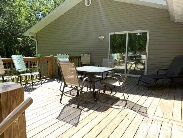 $259,000 | 202 Divisa Street, West Frankfort, IL 62896
