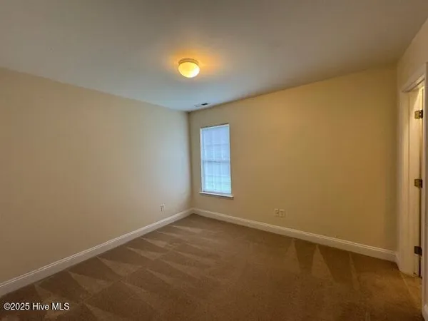 $1,800 | 113 Red Bird Lane, Hampstead, NC 28443