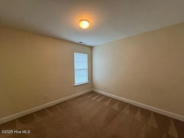 $1,800 | 113 Red Bird Lane, Hampstead, NC 28443