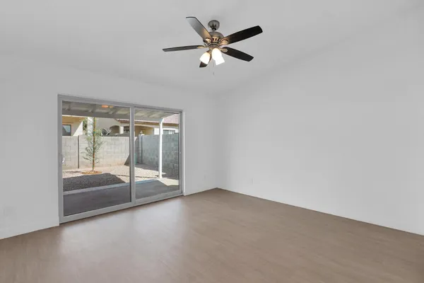 $1,950 | 6825 North 81st Lane, Glendale, AZ 85303
