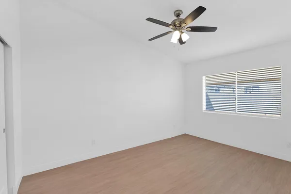 $1,950 | 6825 North 81st Lane, Glendale, AZ 85303