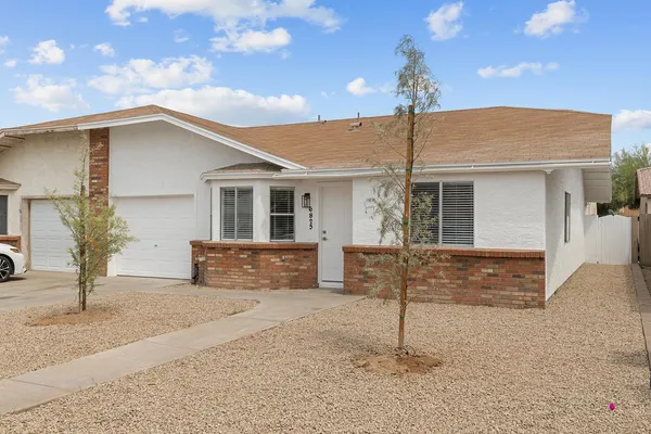 $1,950 | 6825 North 81st Lane, Glendale, AZ 85303