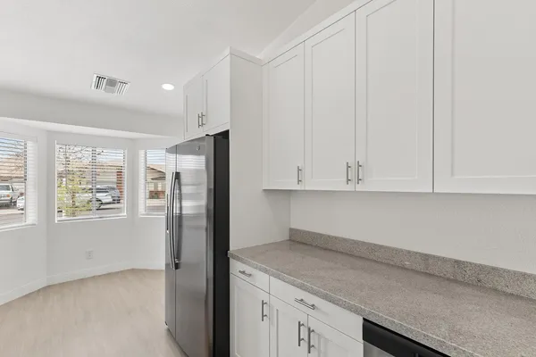 $1,950 | 6825 North 81st Lane, Glendale, AZ 85303