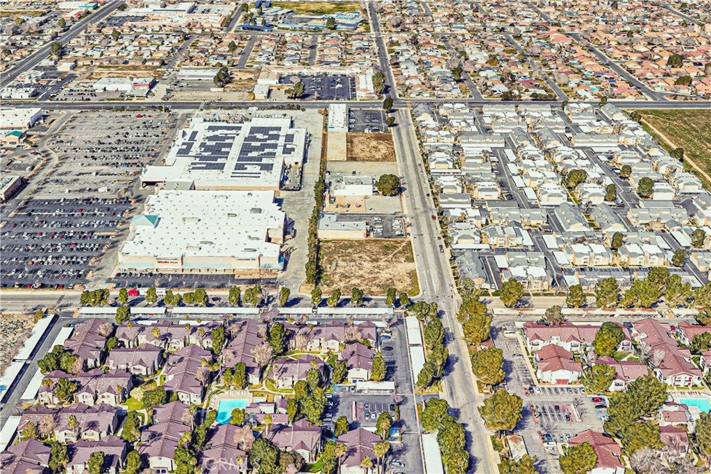 4 Gadsden Avenue Lancaster, CA 93534 - Photo 4 of 4