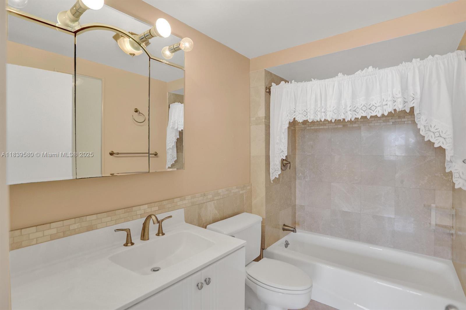 111 North Pompano Beach Boulevard, Unit PH9 Pompano Beach, FL 33062 - Photo 29 of 45