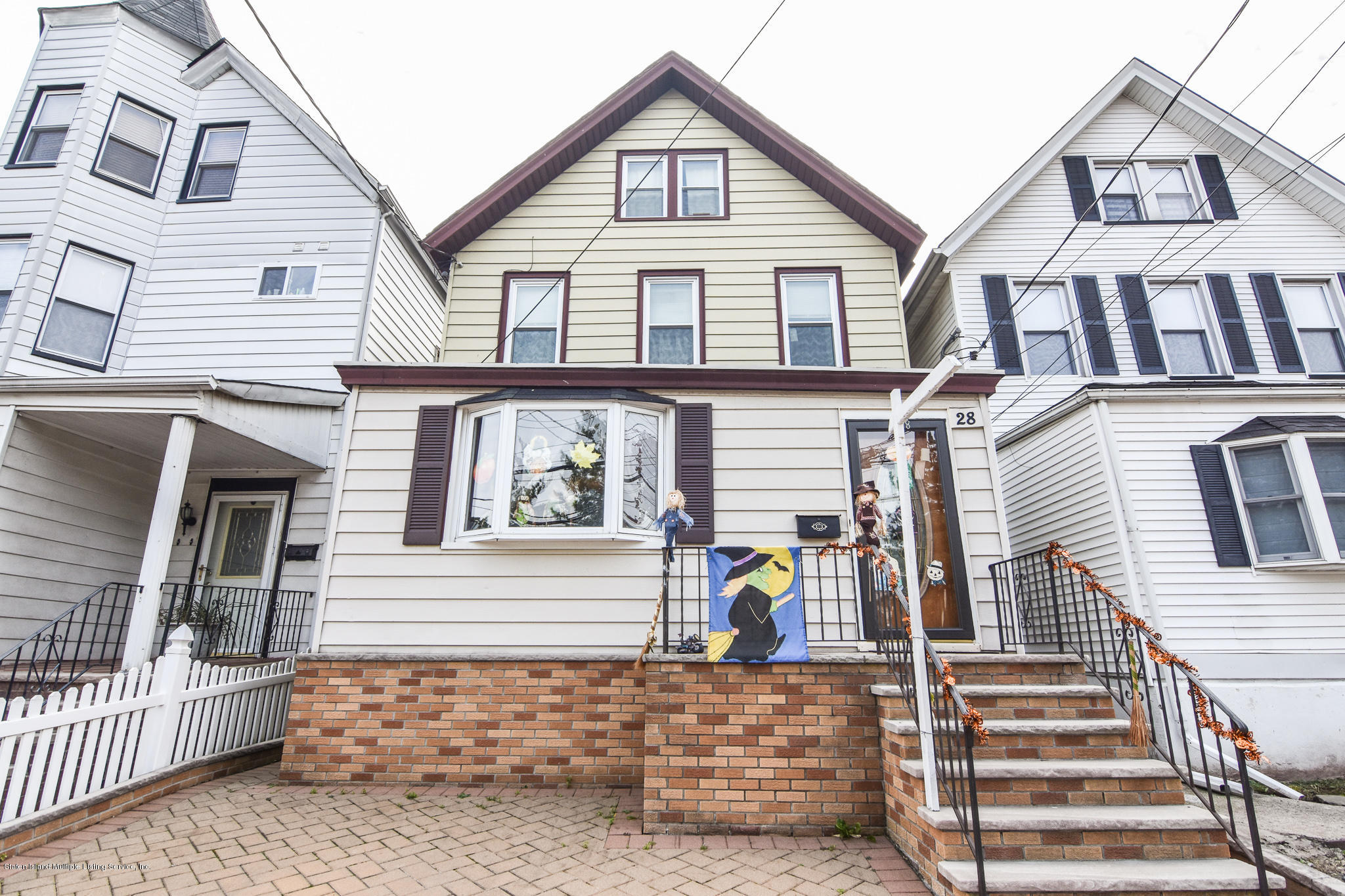 28 Fingerboard Road Staten Island, NY 10305 - Photo 2 of 25 Front2