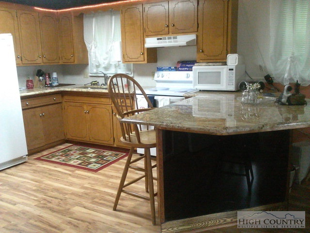 110 Grandridge Road Sparta, NC 28675 - Photo 9 of 15 Gallery Image 9