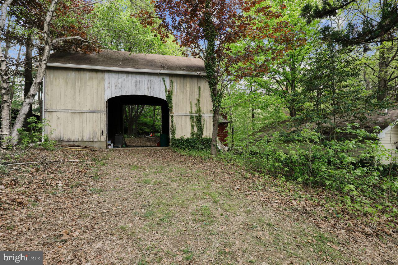 1500 Emory Church Road Upperco, MD 21155 - Photo 29 of 58 Drive through barn
