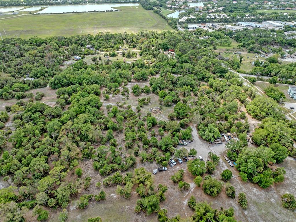 400 South Havana Road Venice, FL 34292 - Photo 11 of 59