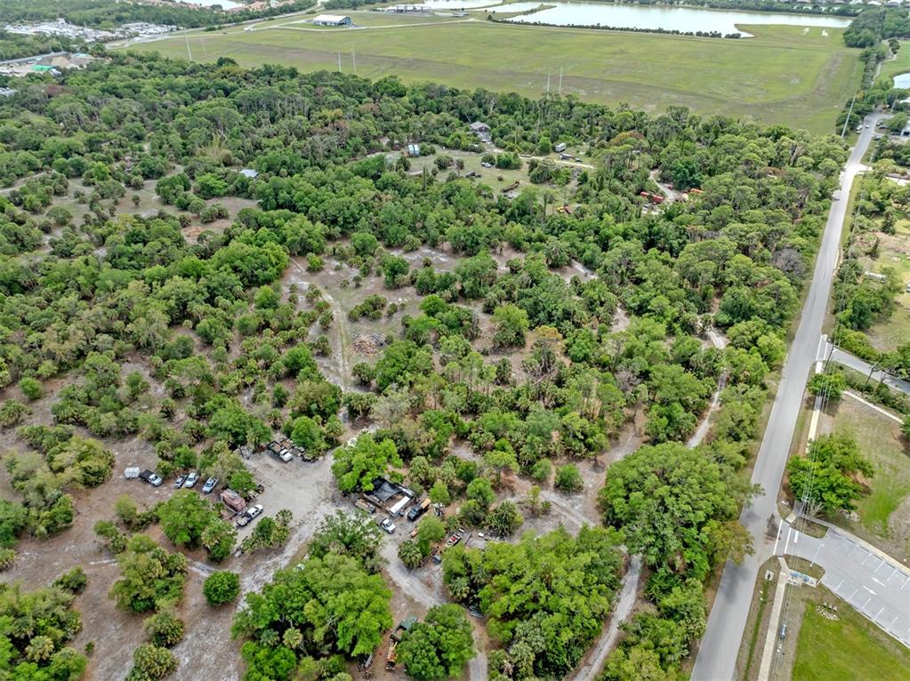 400 South Havana Road Venice, FL 34292 - Photo 12 of 59