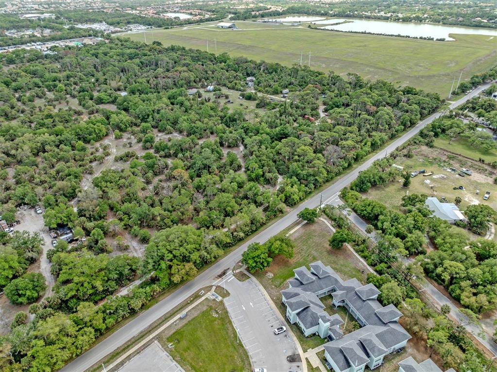 400 South Havana Road Venice, FL 34292 - Photo 13 of 59